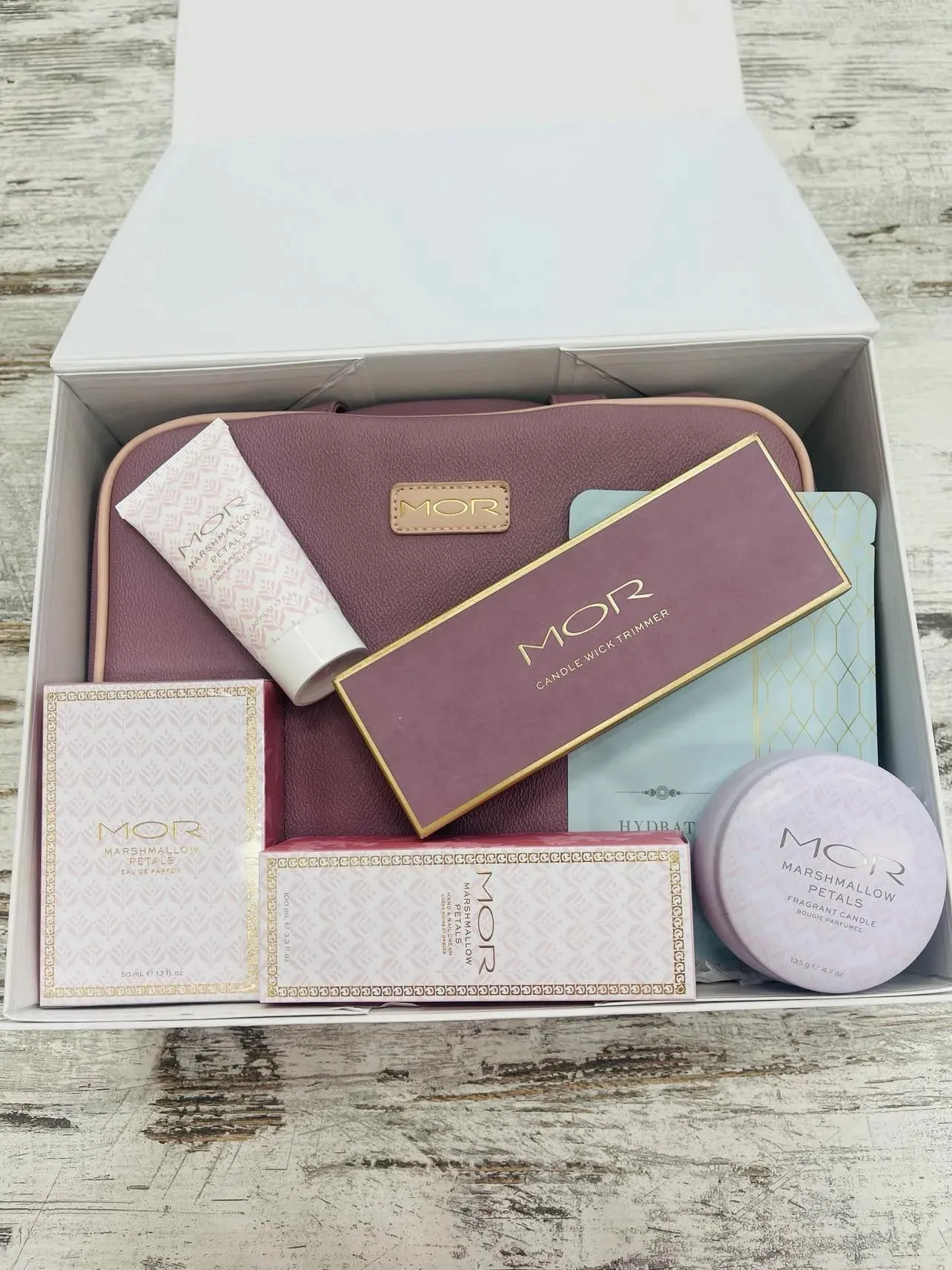 MOR Marshmallow Petals 'Lay Me In Petals' Lux Gift Pamper Box