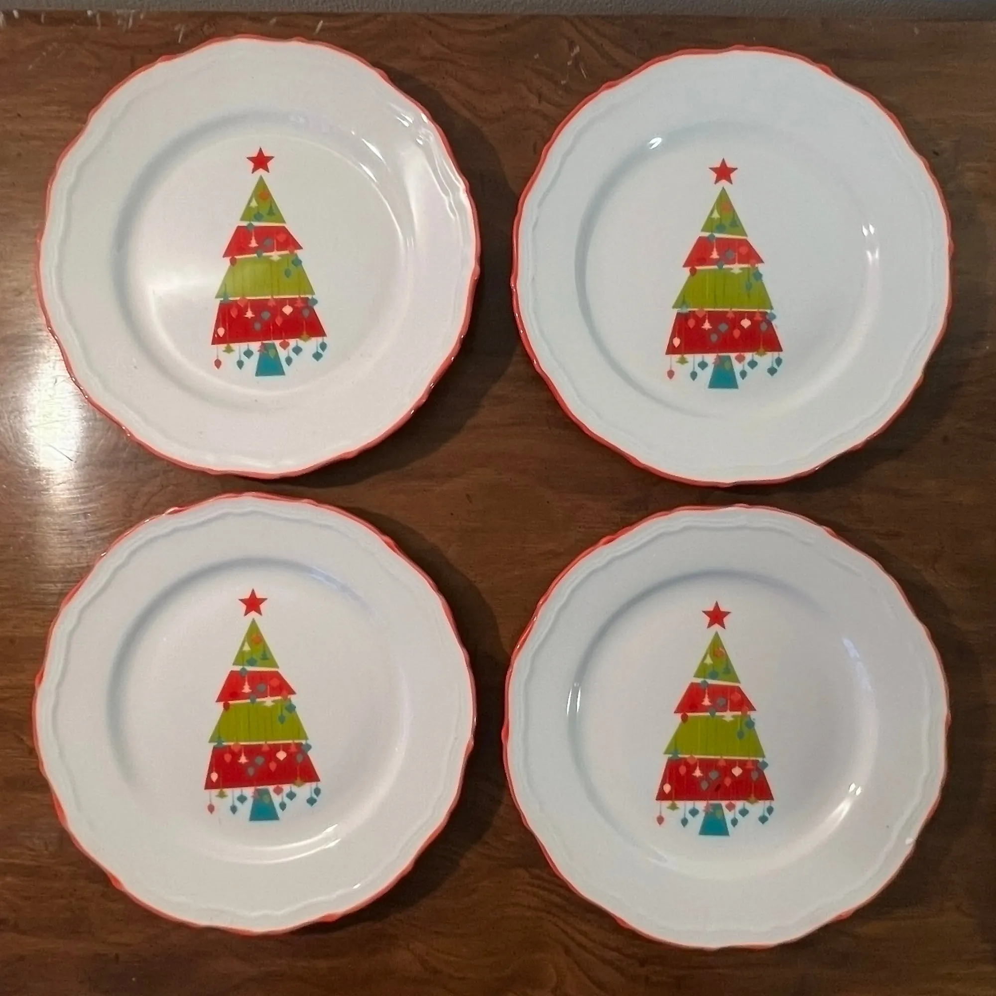 SOLECASA Christmas Tree Dinnerware Set